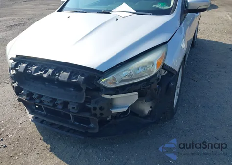 2015 Ford Focus Se z USA, uszkodzony, nr VIN 1FADP3F25FL228306